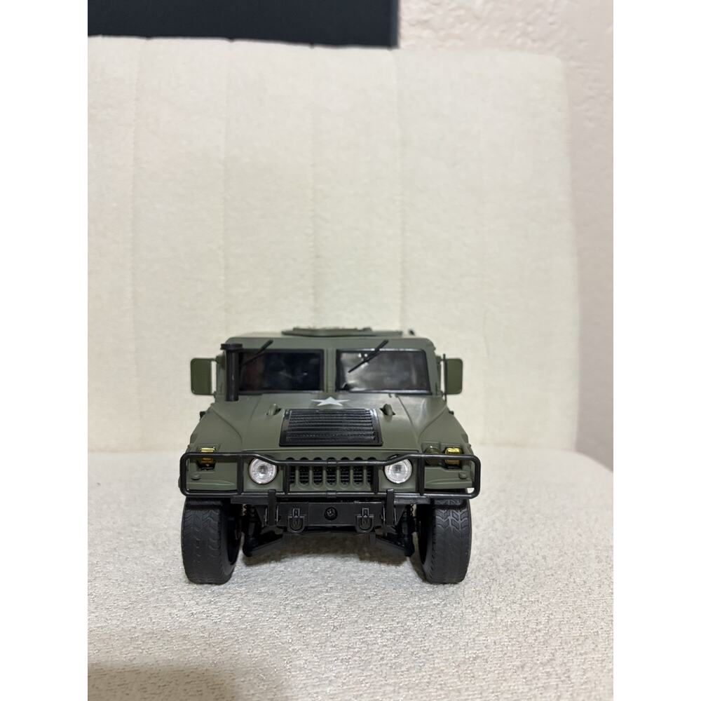 1/18 Scale Model Car Metal Diecast Military Armored Vehicle Battlefield Truck